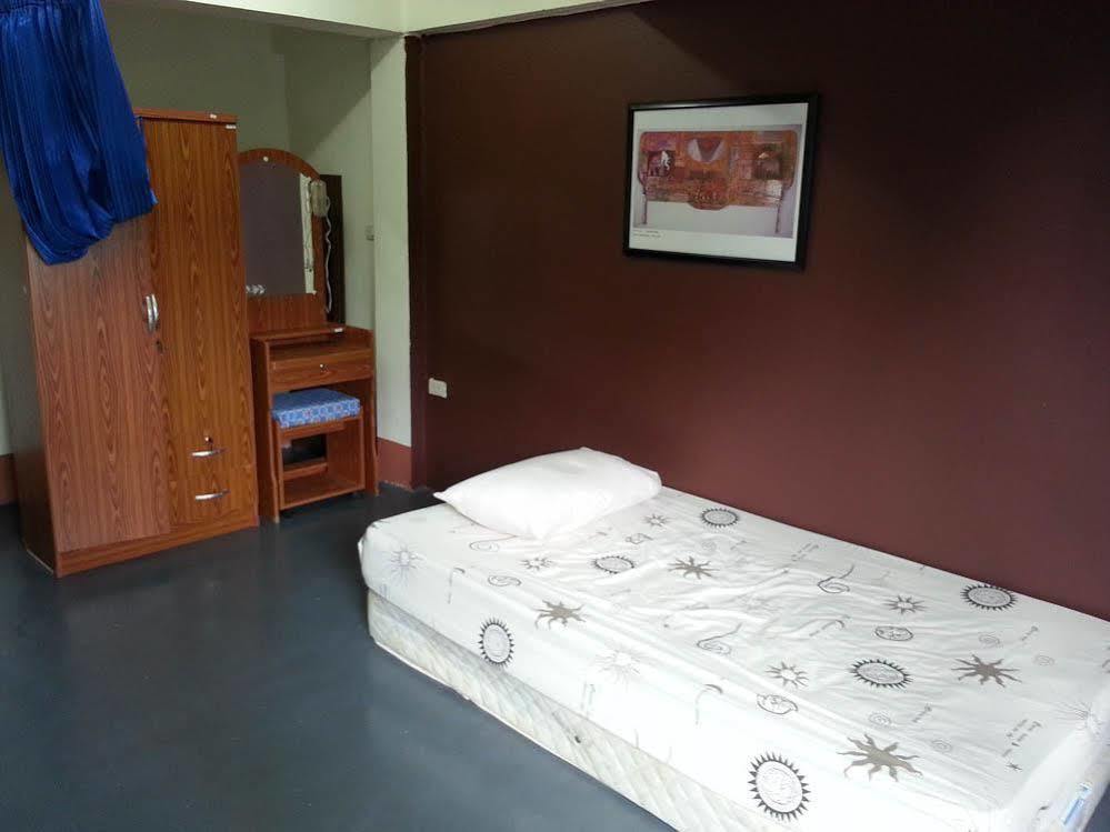 Pearl Beach Holiday Apartments เกาะช้าง ภายนอก รูปภาพ